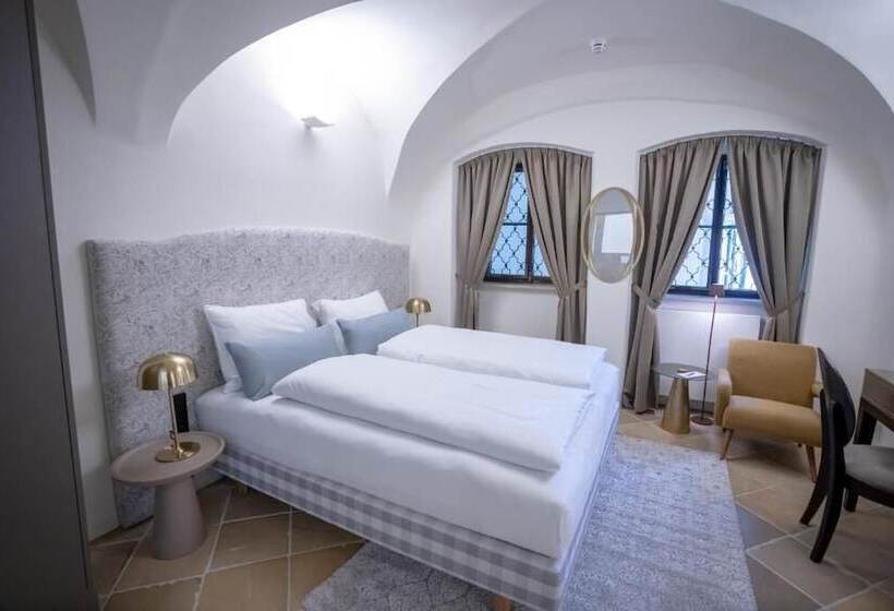 Hotel Maxim Suites By Elias Holl