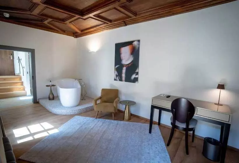 Hotelli Maxim Suites By Elias Holl