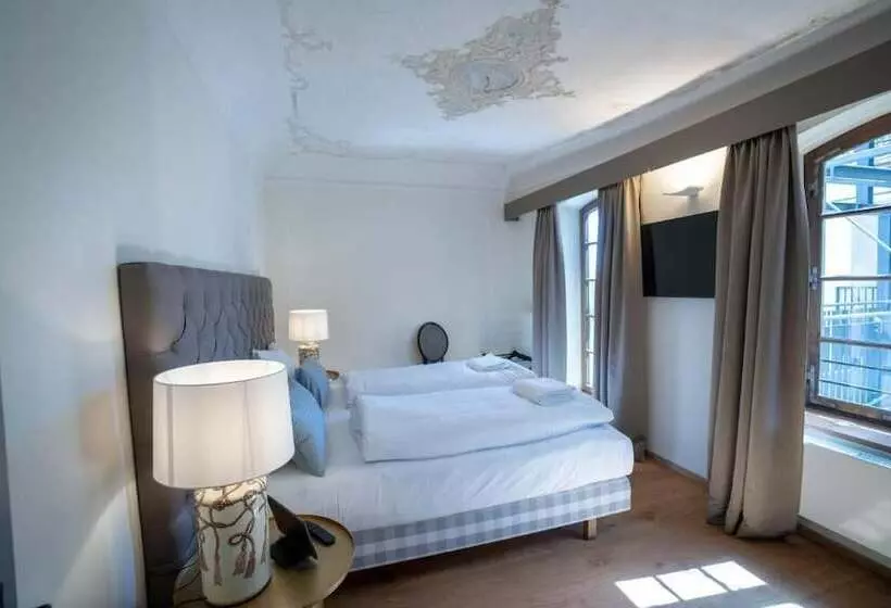 Hotelli Maxim Suites By Elias Holl