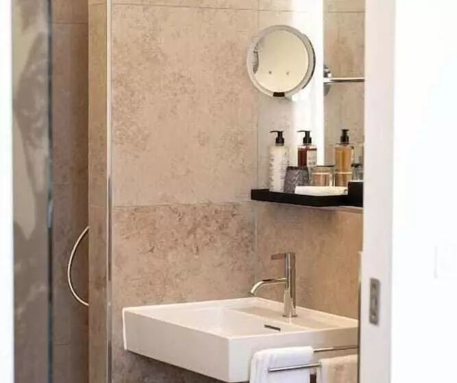 Hotelli Maxim Suites By Elias Holl