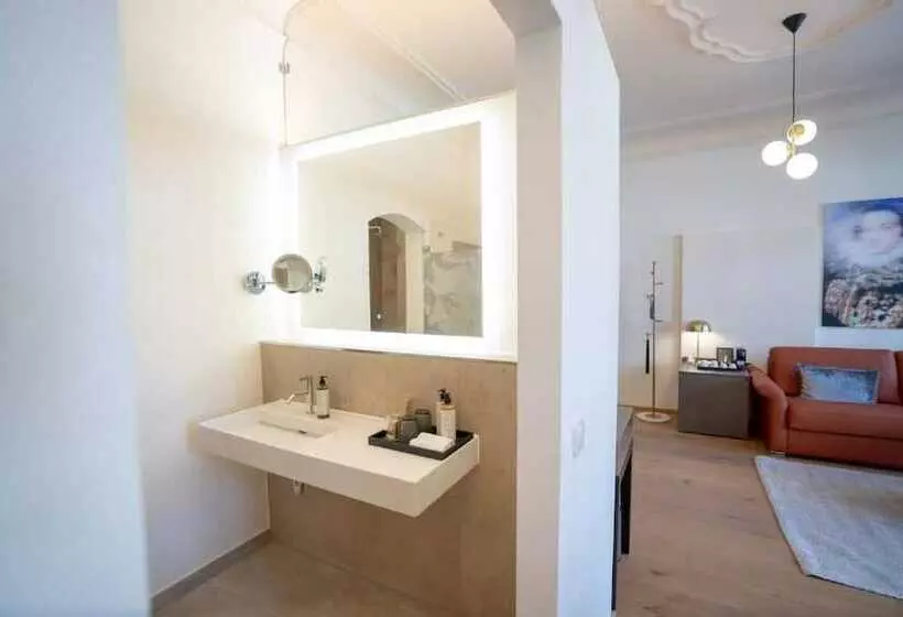 Hotelli Maxim Suites By Elias Holl