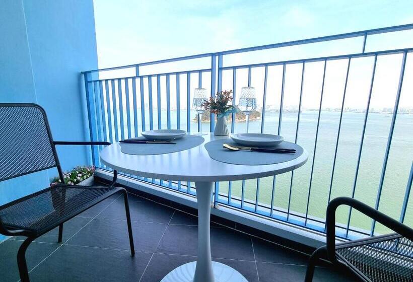 호텔 The Ocean Stay