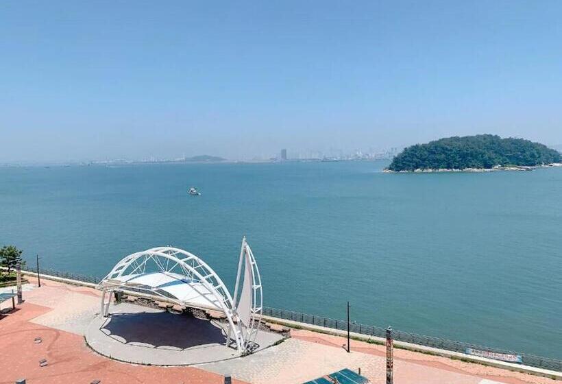 호텔 The Ocean Stay