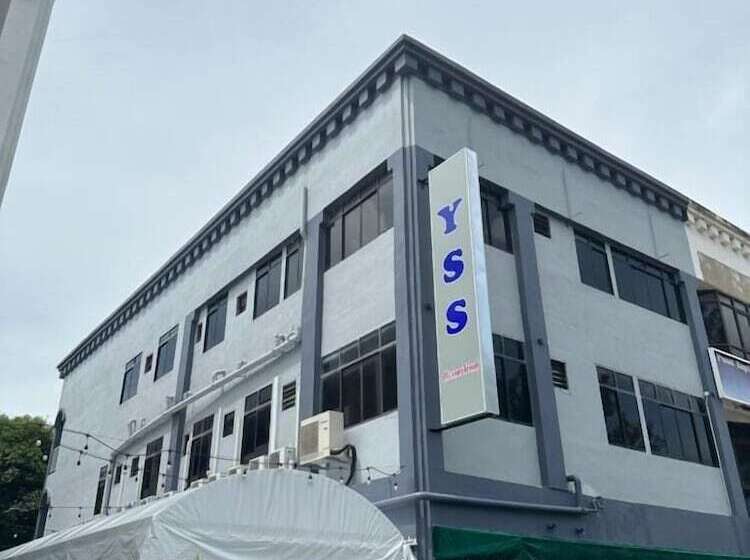 Hotel Pine Lodge By Evr Previously Yss Indrawasih