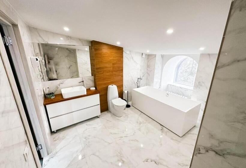 Aisha Bibi Hotel & Spa Burabay