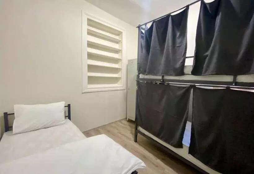 Retkeilymaja Nostalgia Time