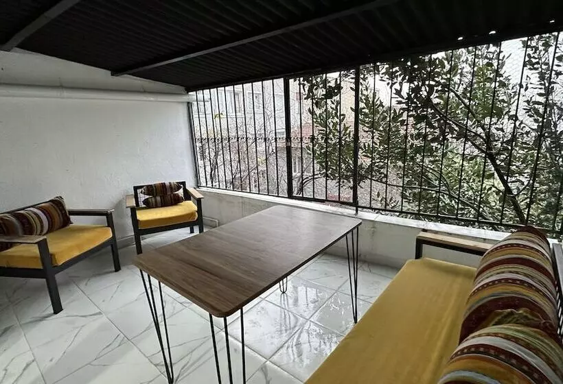 Retkeilymaja Nostalgia Time