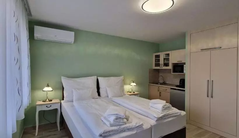 پانسیون Anton Apartmanház