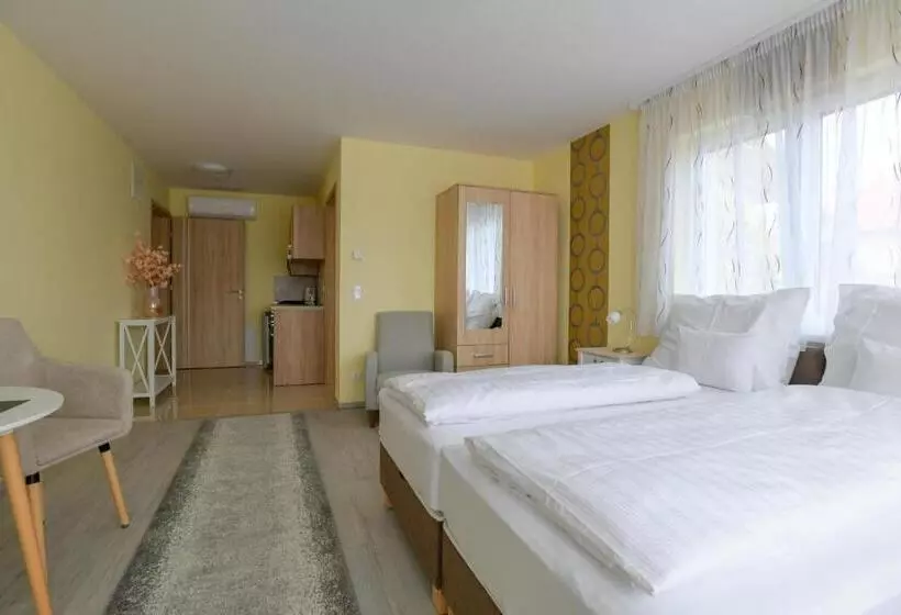پانسیون Anton Apartmanház