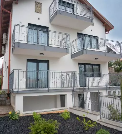 پانسیون Anton Apartmanház
