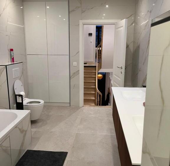 پانسیون Astrid