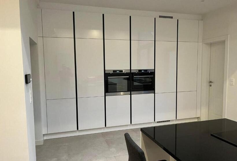 پانسیون Astrid