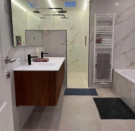 پانسیون Astrid