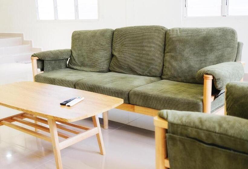 פנסיון Monstera Guesthouse