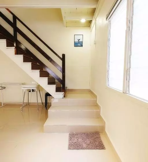 ペンション Monstera Guesthouse