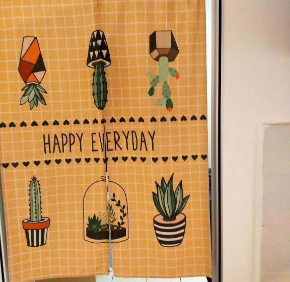 Pensão R2l5y Room 2