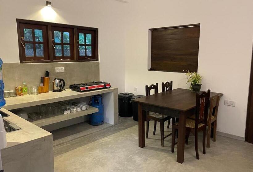 بنسيون Surfside Madiha