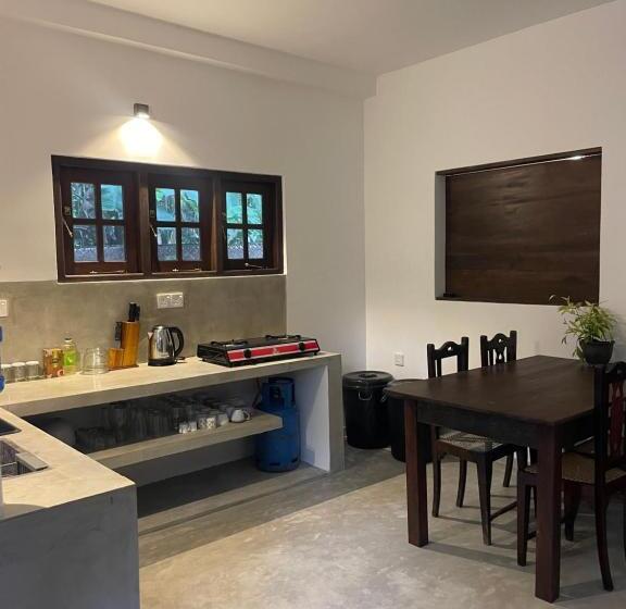 بنسيون Surfside Madiha