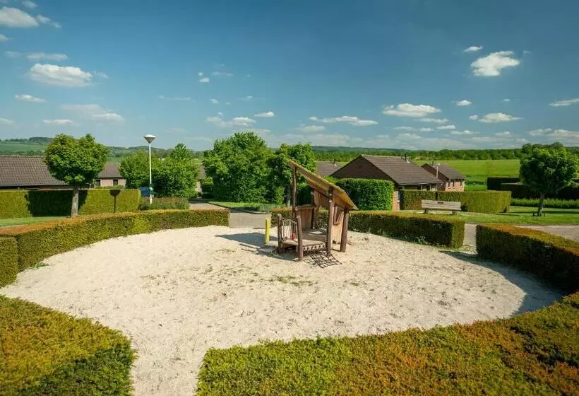 リゾートホテル Summio Vakantiepark Reevallis