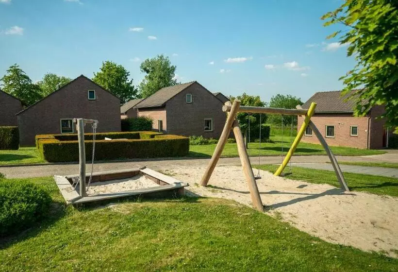 リゾートホテル Summio Vakantiepark Reevallis