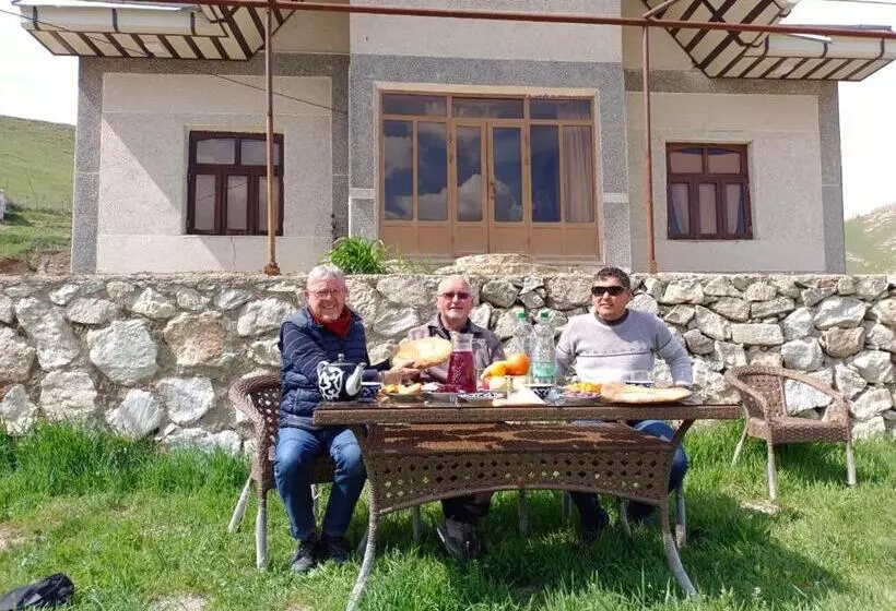 Retkeilymaja Le Fortin