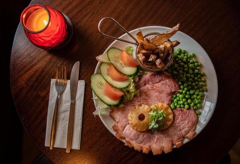 הוסטל The Plough Inn