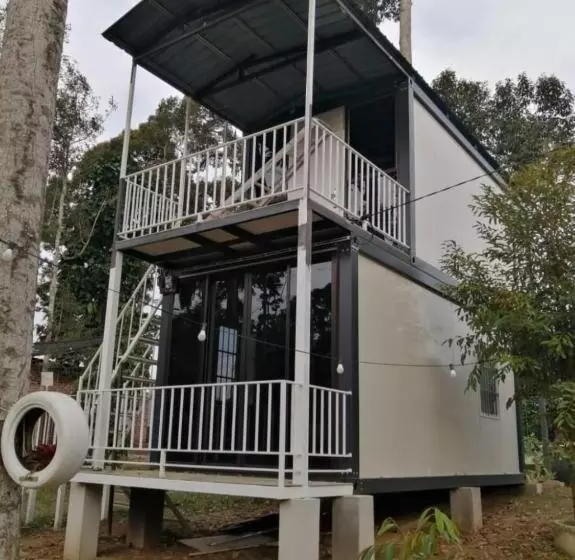 Hotelli Cabin Sarawak D  Rumah Bonda River View