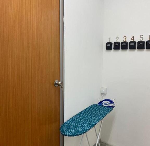 Hotel Kapsułowy Smilehome At Cameron Palas Horizon   Kea Farm