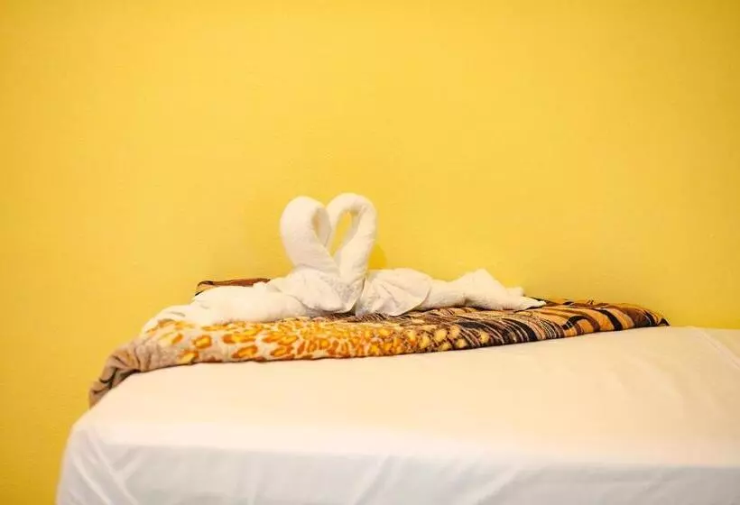 Hotelli La Cascada At Good Stays