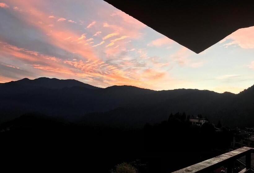 ホテル Miknaon Inn