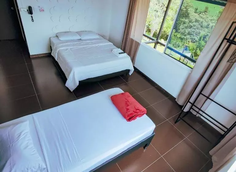 Hotelli Ocaso Marinilla