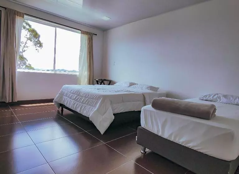 Hotelli Ocaso Marinilla