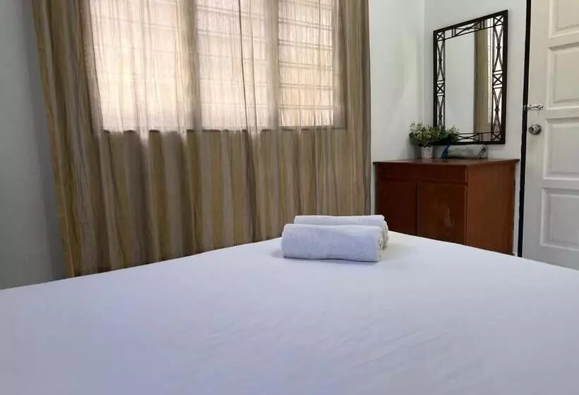 ホテル Oyo Home 90692 Tok Babah Village Homestay