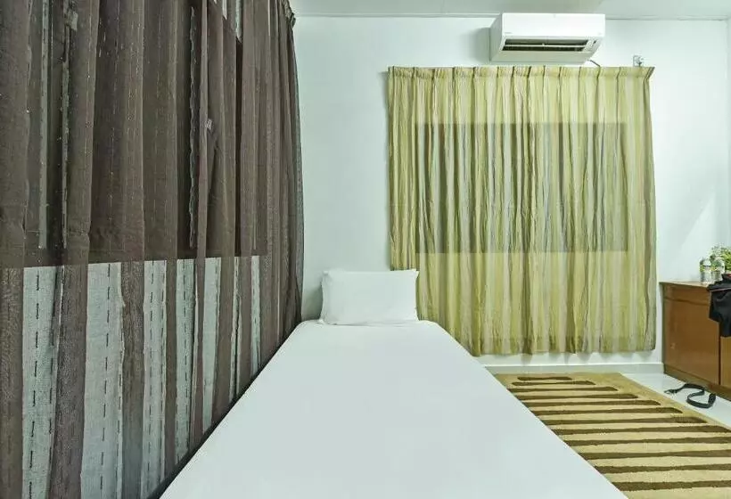 ホテル Oyo Home 90692 Tok Babah Village Homestay