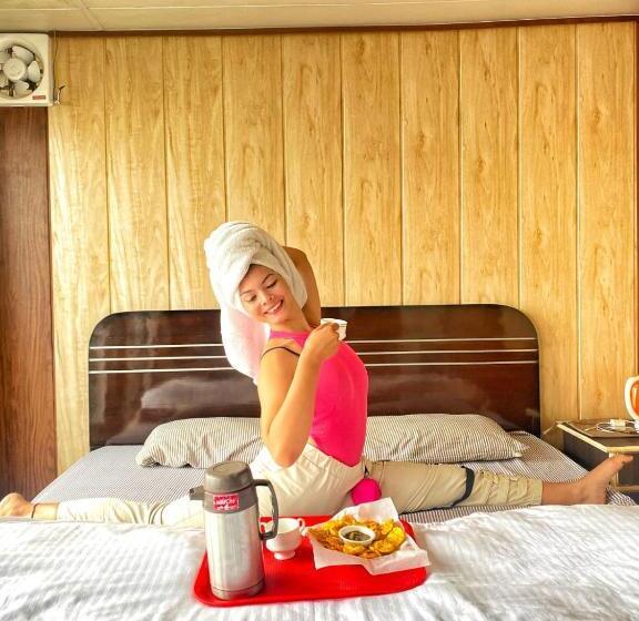 בית מלון כפרי Rmbs Resort Pvt Ltd