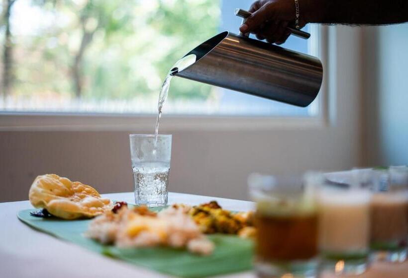 Lilac Hotel Guruvayur