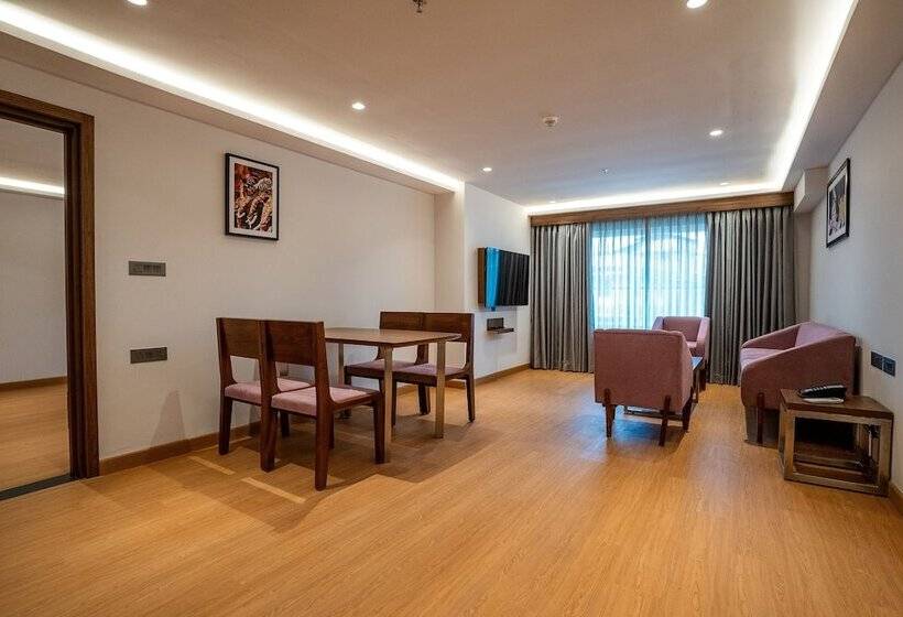 Lilac Hotel Guruvayur