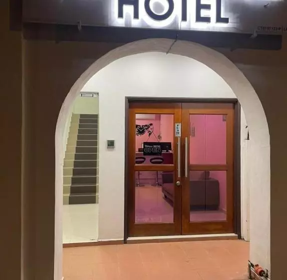 پانسیون A&h House