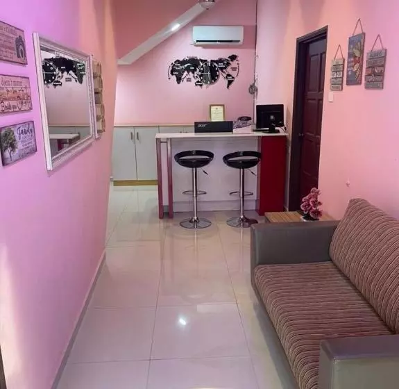پانسیون A&h House