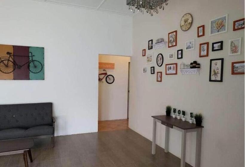 פנסיון Raintown Inn Taiping