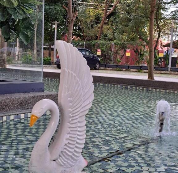 Пансион Woodsbury Suites Ikea House Butterworth Penang