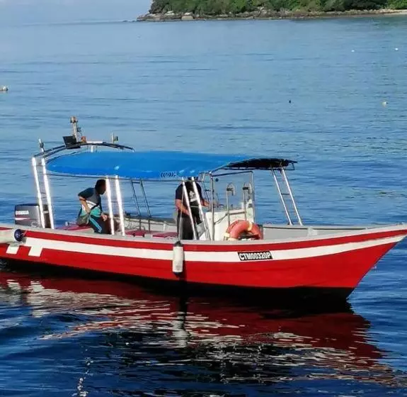 استراحتگاه Mukut Coral Chalet