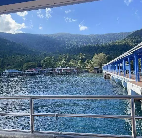 استراحتگاه Mukut Coral Chalet