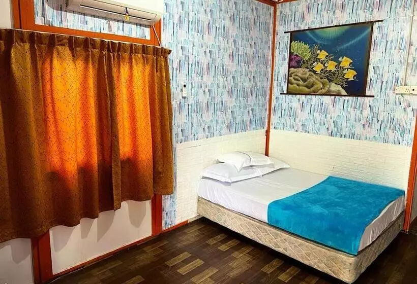 استراحتگاه Mukut Coral Chalet