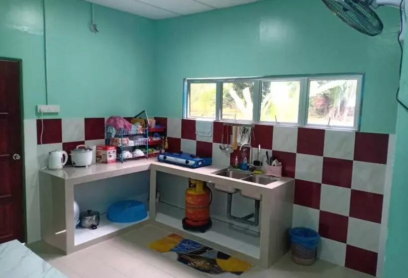 استراحتگاه Mukut Coral Chalet