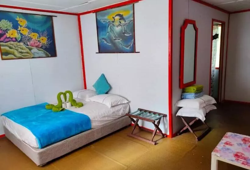 استراحتگاه Mukut Coral Chalet