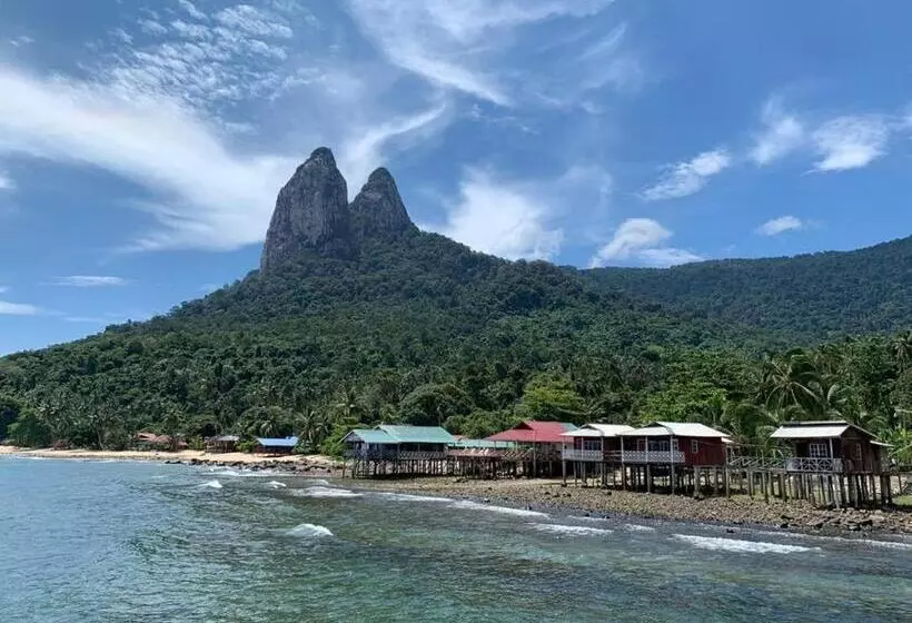 استراحتگاه Mukut Coral Chalet