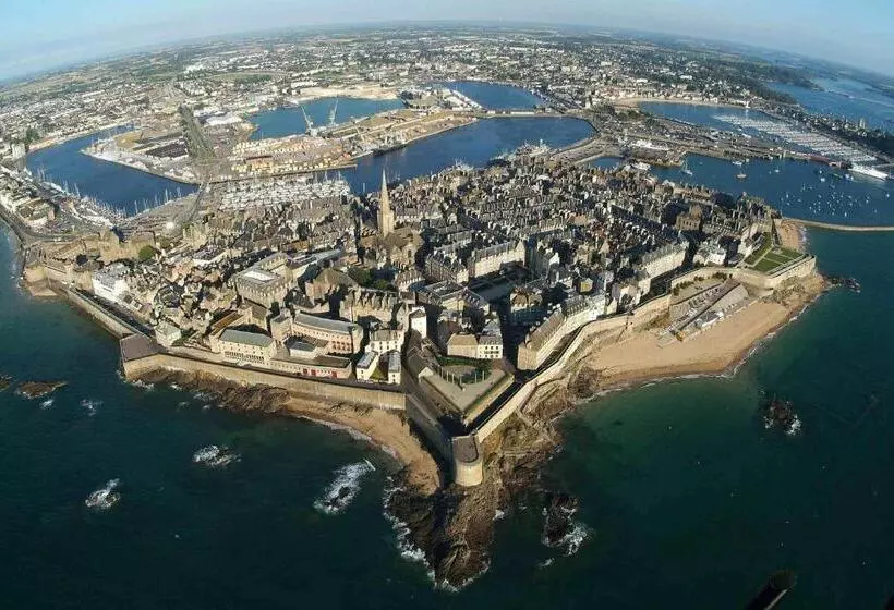 Aamiaismajoitus (B&B) Chambres D Hotes Regine