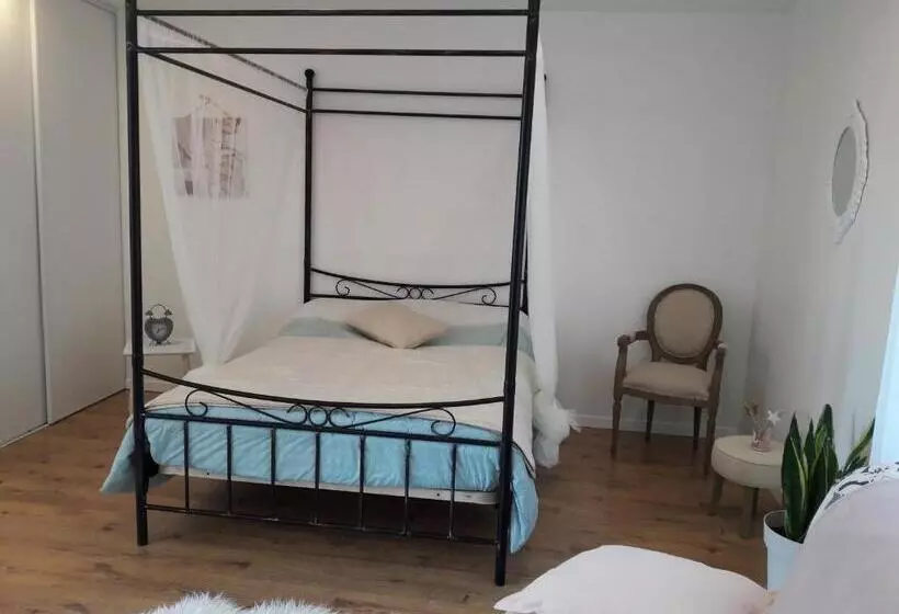 ベッドアンドブレックファースト Pause Romantique En Pays Brayaud