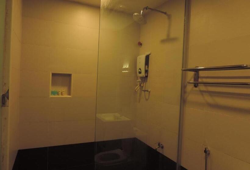 Golden Leaf Hotel Danga Bay 5 Minutes Hospital Hsa,zoo,angsana Mall,20 Minutes Utm, Legoland